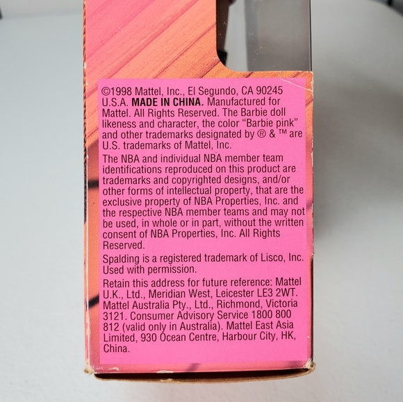 *SOLD* Mattel Officially Licensed NBA Chicago Bulls Barbie '98 Collectible Doll - Picture 8 of 14